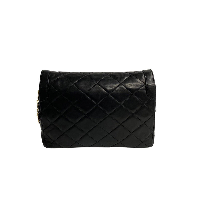 Chanel Black Leather Shoulder Bag (Pre-Owned)