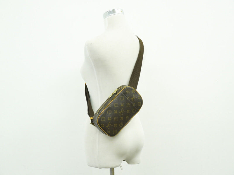 Louis Vuitton Pochette Gange Brown Canvas Clutch Bag (Pre-Owned)