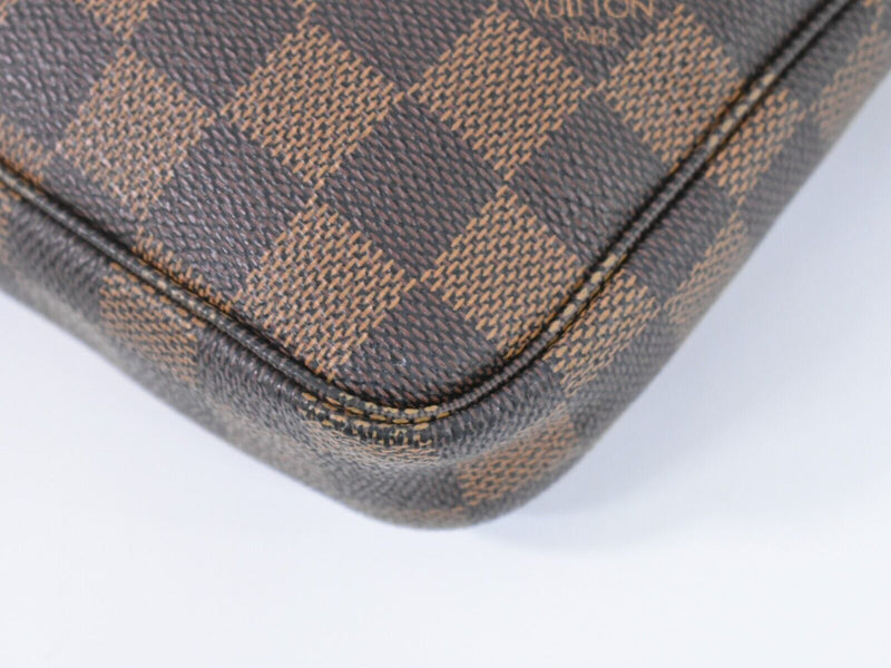 Louis Vuitton Pochette Accessoires Brown Canvas Clutch Bag (Pre-Owned)