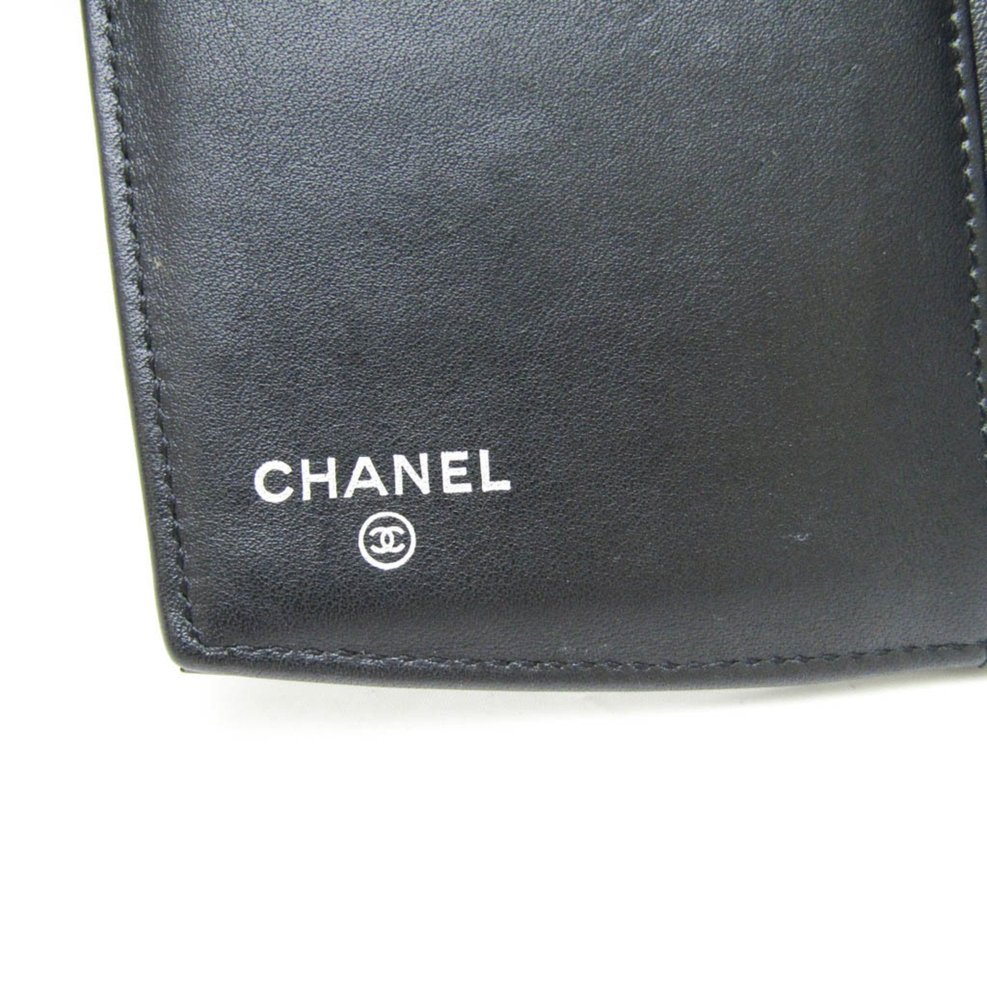 Chanel Logo Cc Black Patent Leather Wallet  (Pre-Owned)