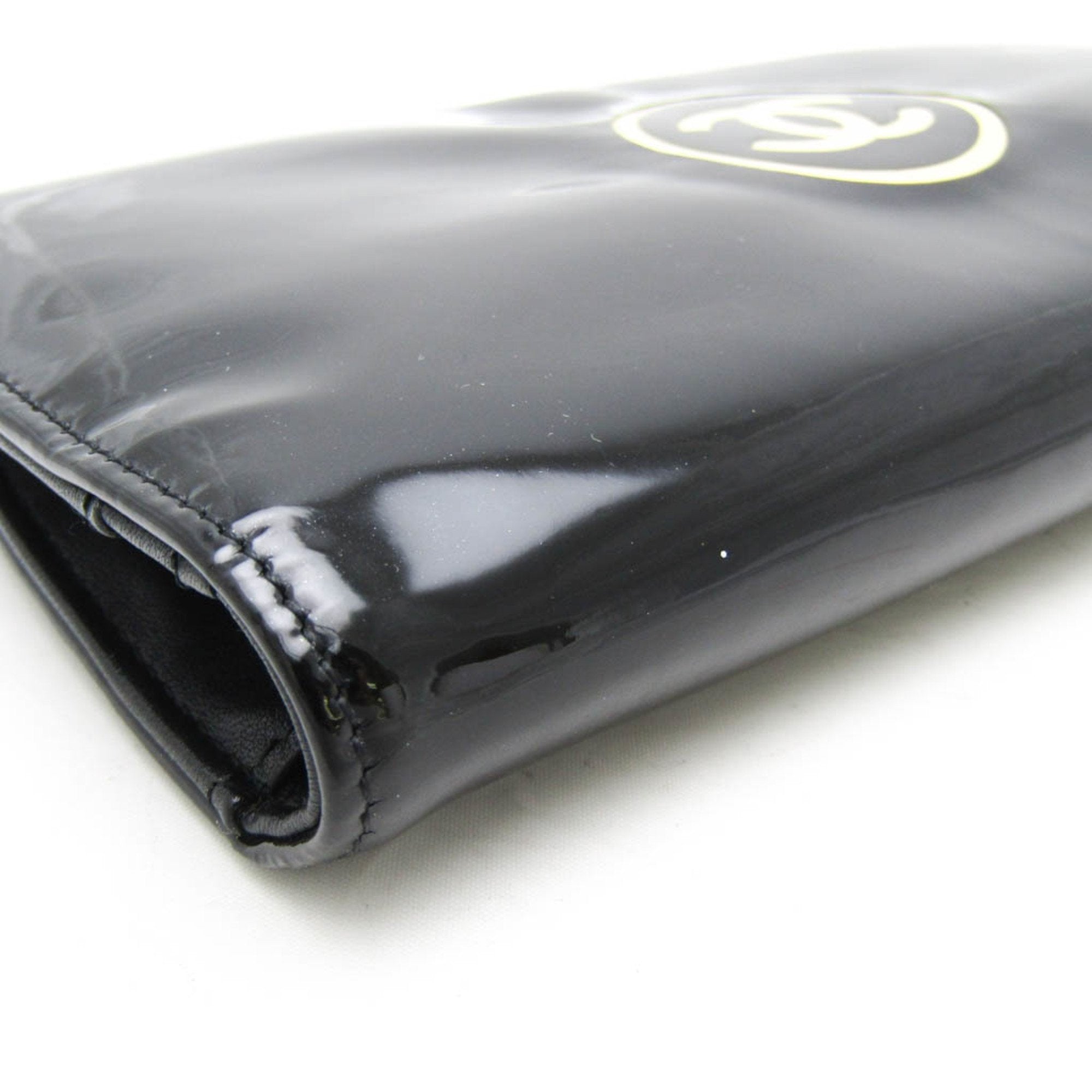 Chanel Logo Cc Black Patent Leather Wallet  (Pre-Owned)