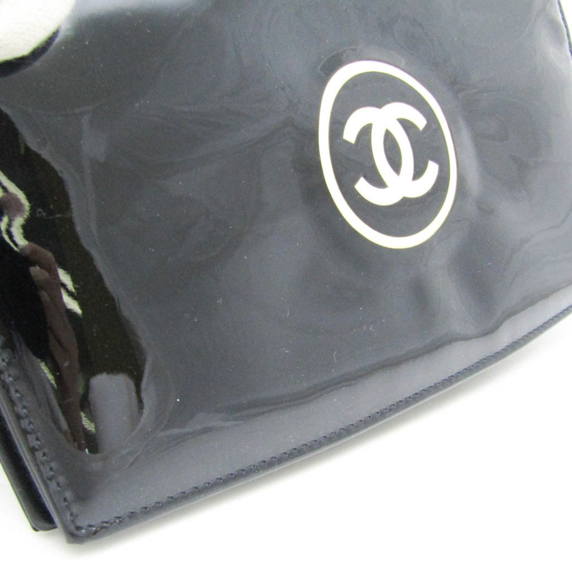 Chanel Logo Cc Black Patent Leather Wallet  (Pre-Owned)