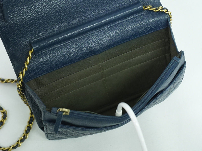 Chanel Boy Blue Leather Shoulder Bag (Pre-Owned)