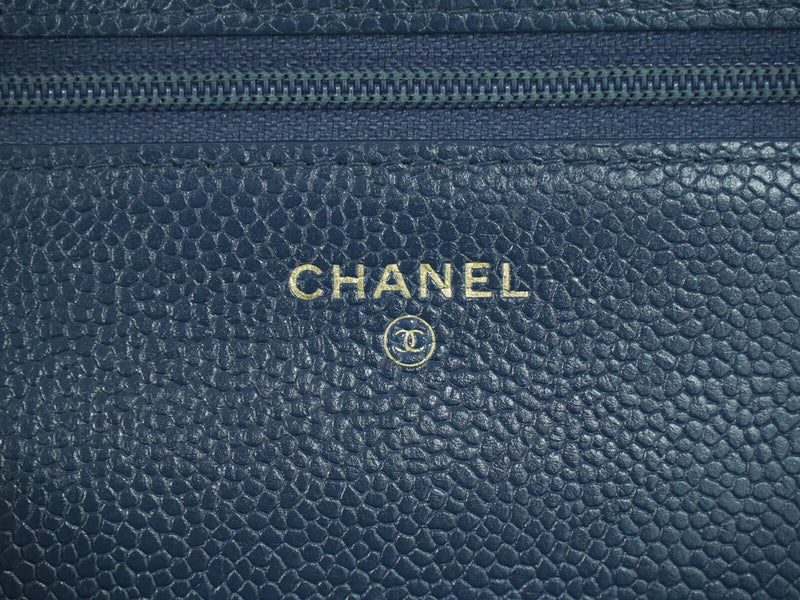 Chanel Boy Blue Leather Shoulder Bag (Pre-Owned)