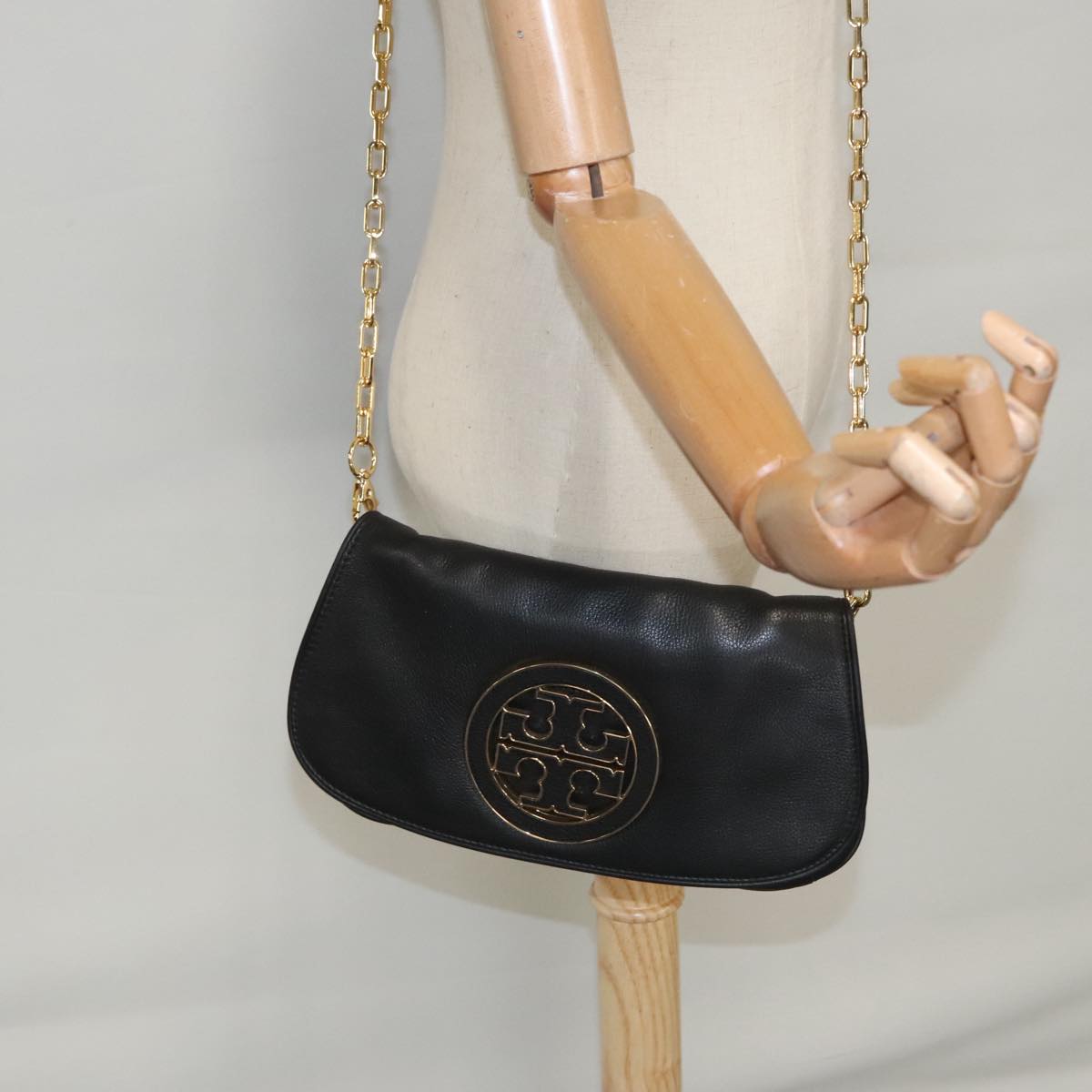 Tory Burch Black Leather Shoulder Bag (Pre-Owned)