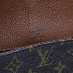 Louis Vuitton Saint Cloud Brown Canvas Shoulder Bag (Pre-Owned)