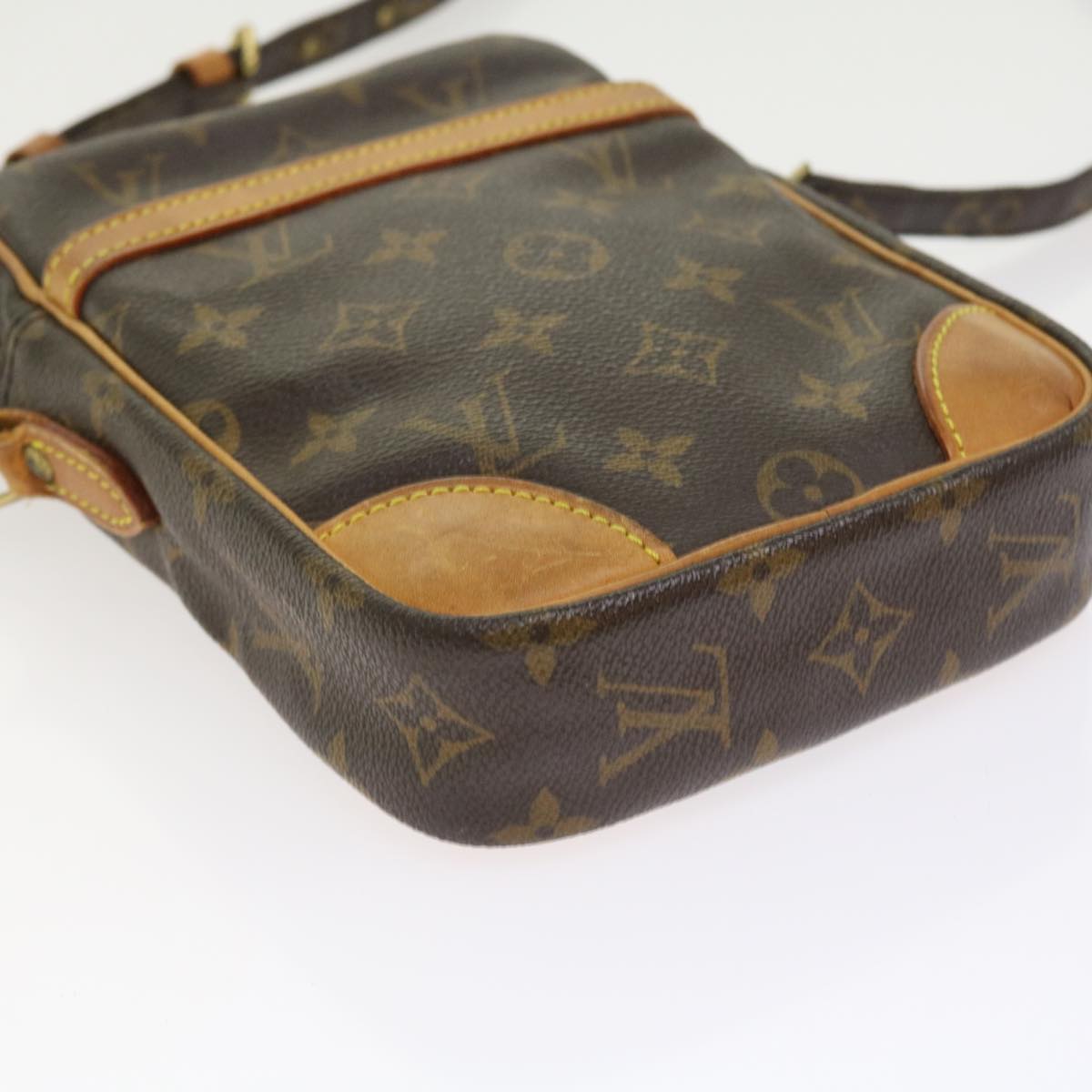 Louis Vuitton Danube Brown Canvas Shoulder Bag (Pre-Owned)