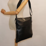 Salvatore Ferragamo Black Leather Shoulder Bag (Pre-Owned)