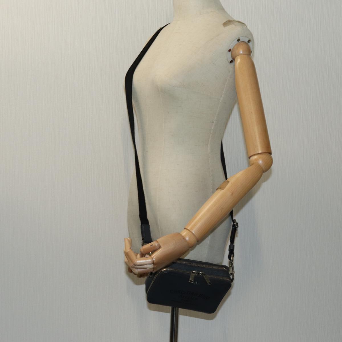 Dior Grey Leather Shoulder Bag (Pre-Owned)