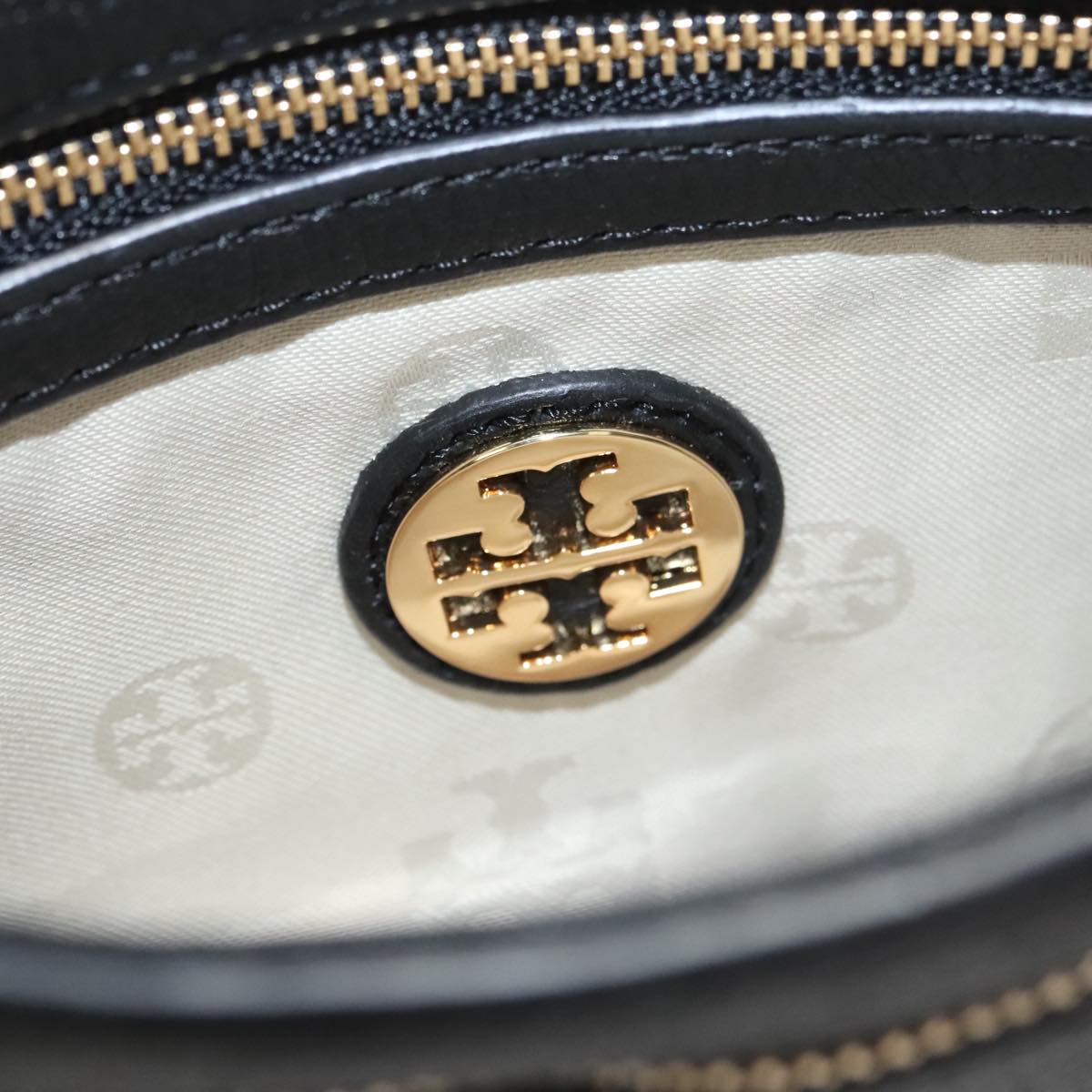 Tory Burch Black Leather Shoulder Bag (Pre-Owned)