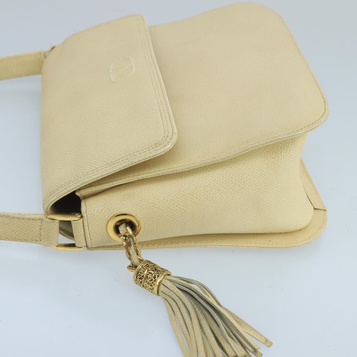 Valentino Garavani Vsling Beige Leather Shoulder Bag (Pre-Owned)