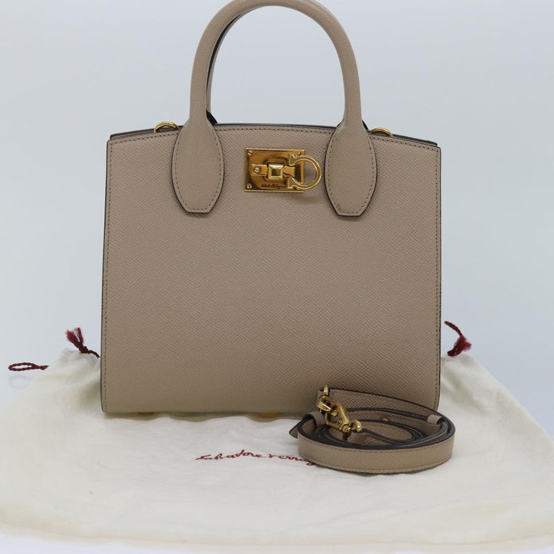 Salvatore Ferragamo Studio Beige Leather Handbag (Pre-Owned)