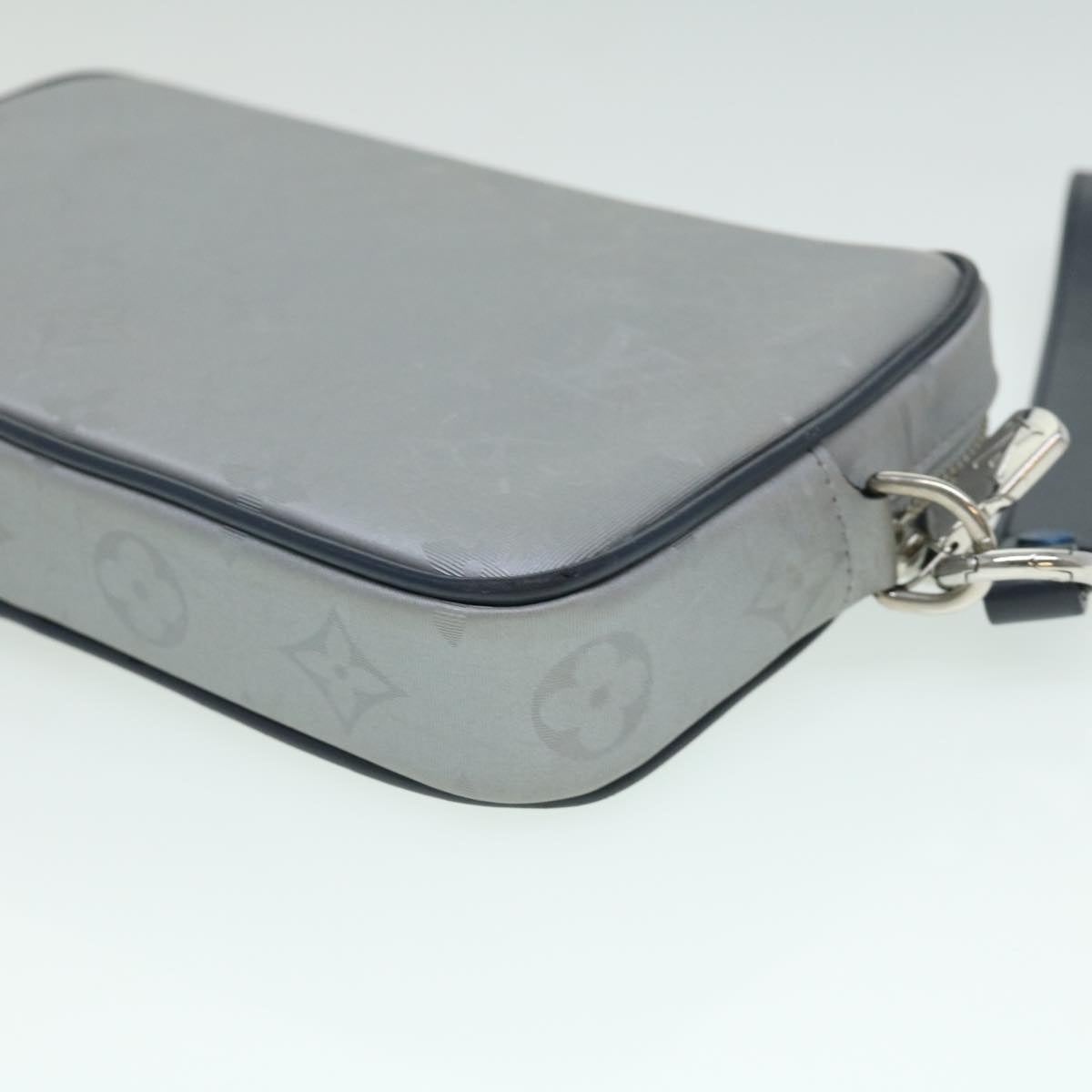 Louis Vuitton Alpha Silver Synthetic Clutch Bag (Pre-Owned)