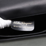 Salvatore Ferragamo - Black Leather Shoulder Bag (Pre-Owned)