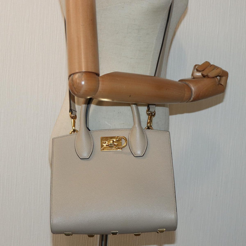 Salvatore Ferragamo Studio Beige Leather Handbag (Pre-Owned)