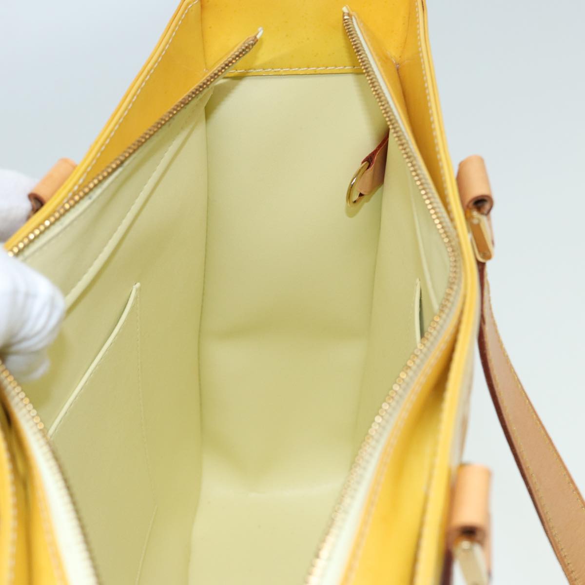 Louis Vuitton Columbus Yellow Patent Leather Tote Bag (Pre-Owned)