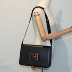 Salvatore Ferragamo - Black Leather Shoulder Bag (Pre-Owned)