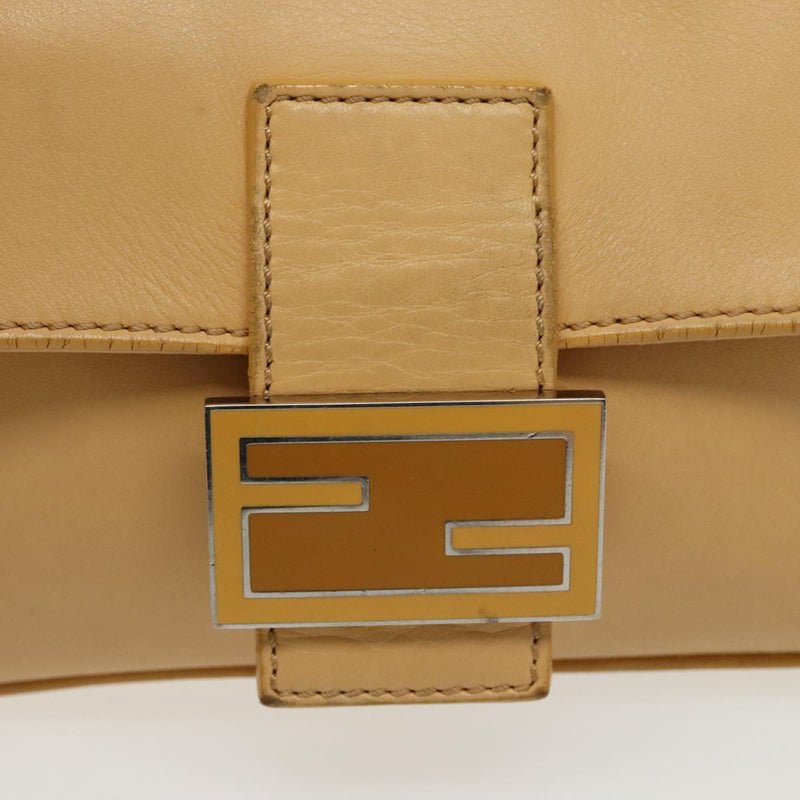 Fendi Baguette Beige Leather Shoulder Bag (Pre-Owned)