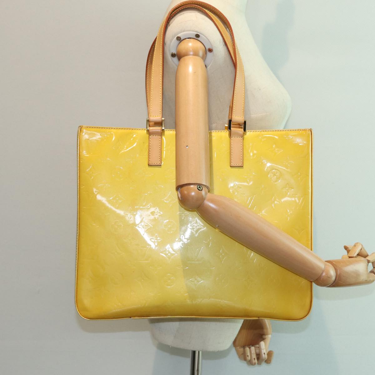 Louis Vuitton Columbus Yellow Patent Leather Tote Bag (Pre-Owned)