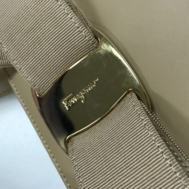 Salvatore Ferragamo Beige Leather Handbag (Pre-Owned)