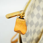 Louis Vuitton White Tote Bag (Pre-Owned)