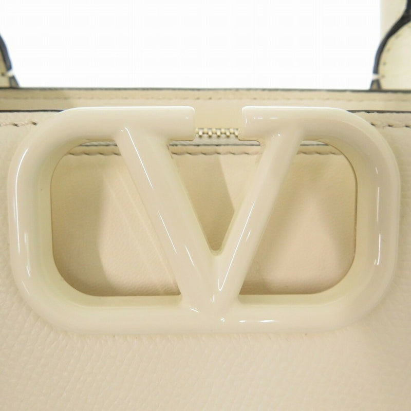 Valentino Garavani Ivory Leather Handbag (Pre-Owned)