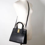 Salvatore Ferragamo Black Leather Handbag (Pre-Owned)