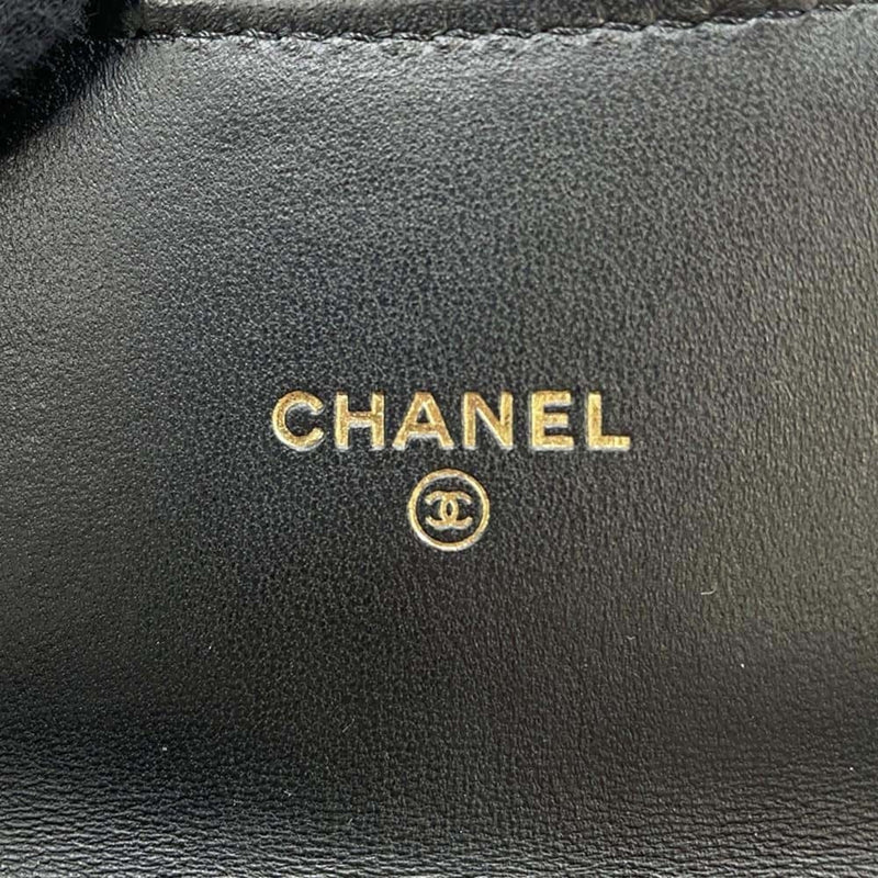 Chanel Matelasse Black Leather Fanny Pack (Pre-Owned)