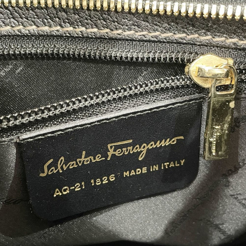 Salvatore Ferragamo Black Leather Handbag (Pre-Owned)