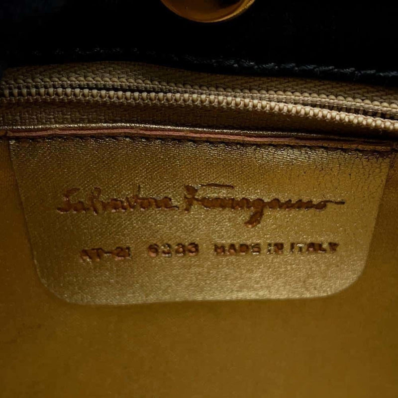 Salvatore Ferragamo Black Leather Handbag (Pre-Owned)