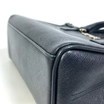 Salvatore Ferragamo Black Leather Shoulder Bag (Pre-Owned)