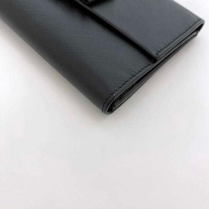 Salvatore Ferragamo Black Leather Long Wallet (Tri-Fold) (Pre-Owned)