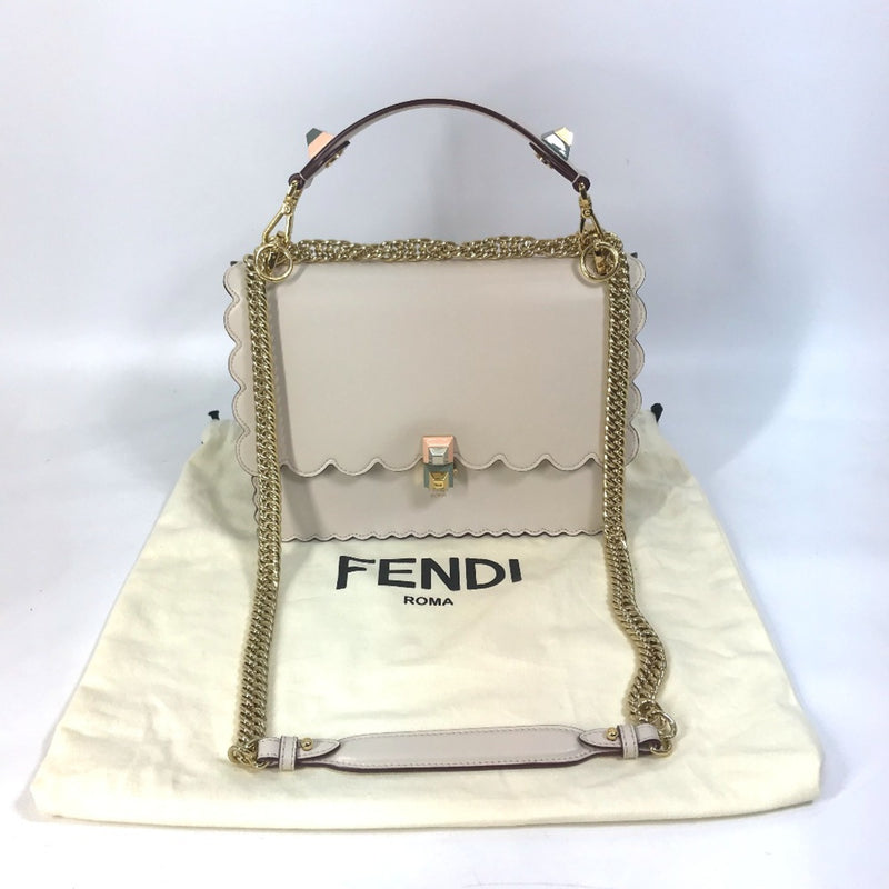 Fendi Beige Leather Shoulder Bag (Pre-Owned)