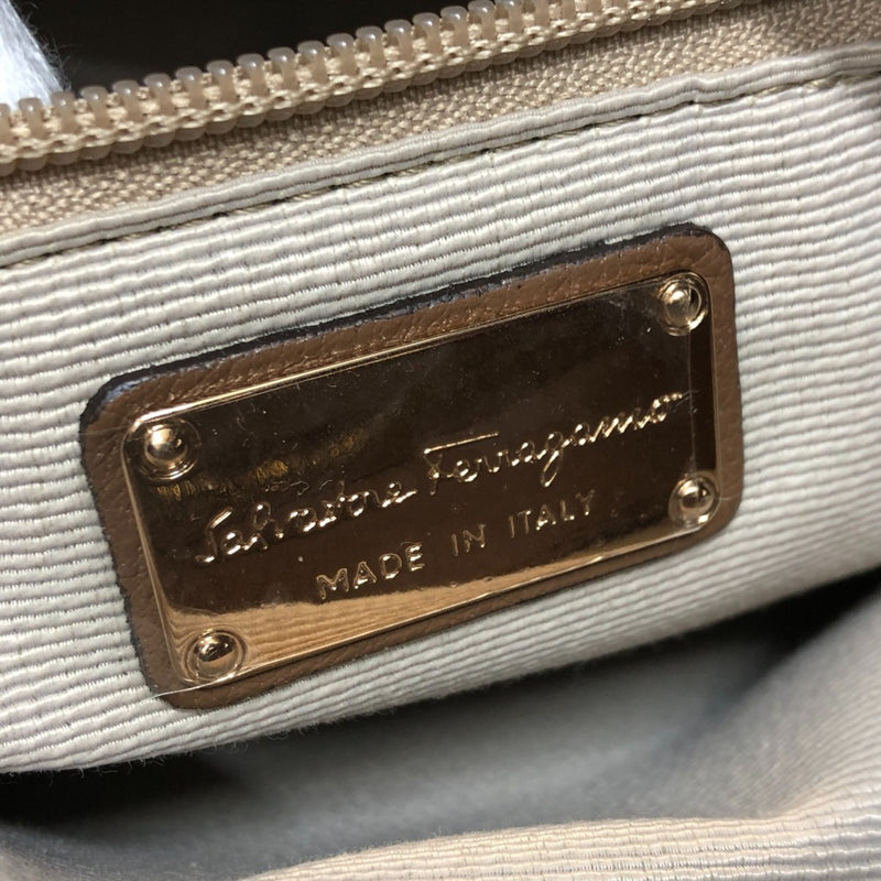 Salvatore Ferragamo Beige Other Tote Bag (Pre-Owned)