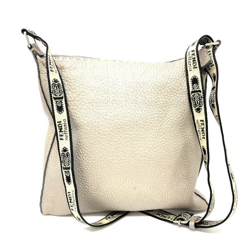 Fendi Beige Leather Shoulder Bag (Pre-Owned)