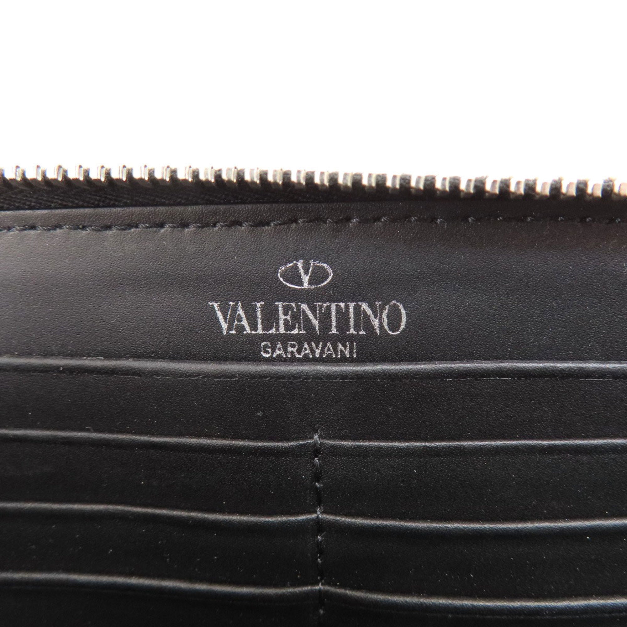 Valentino Garavani Black Leather Long Wallet (Bi-Fold) (Pre-Owned)