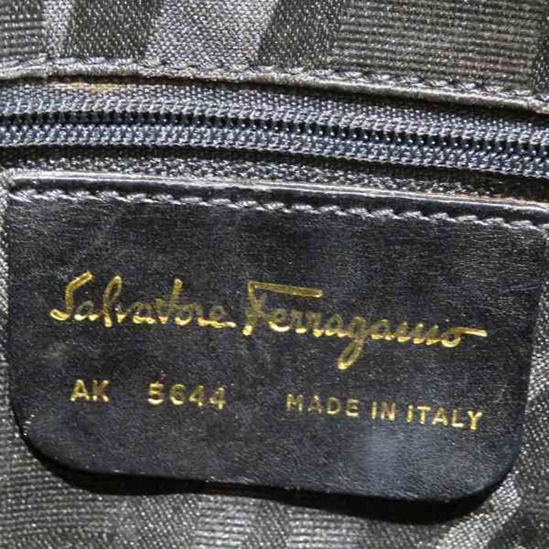 Salvatore Ferragamo Black Leather Shoulder Bag (Pre-Owned)