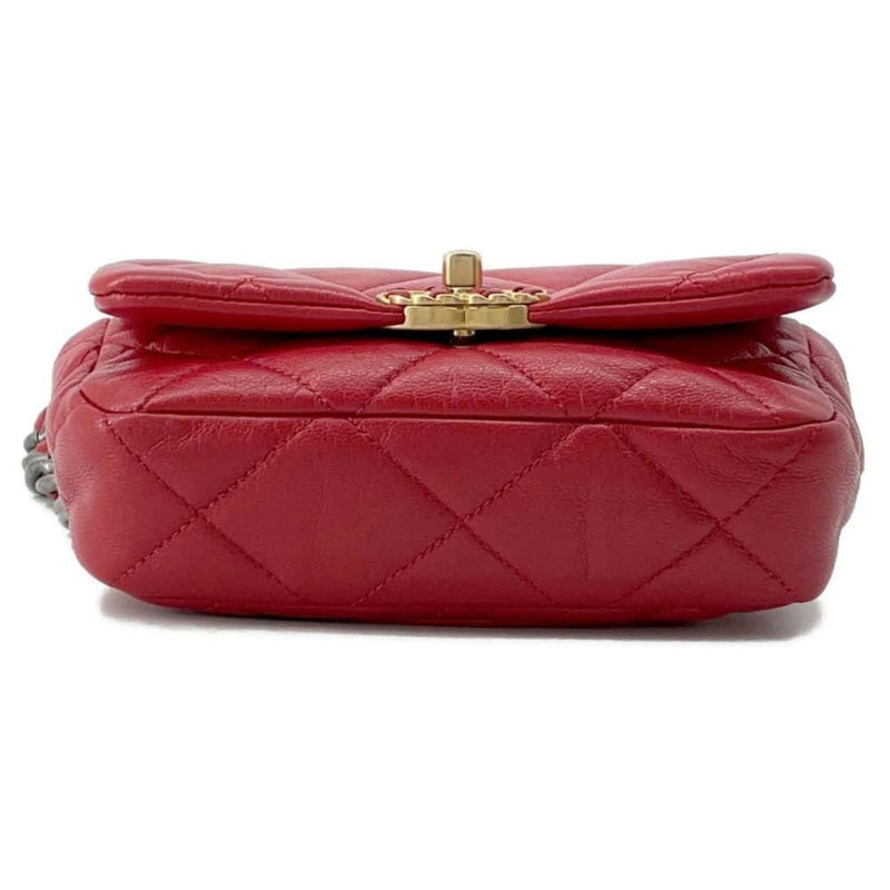 Chanel Red Color Leather Fanny Pack (Pre-Owned)