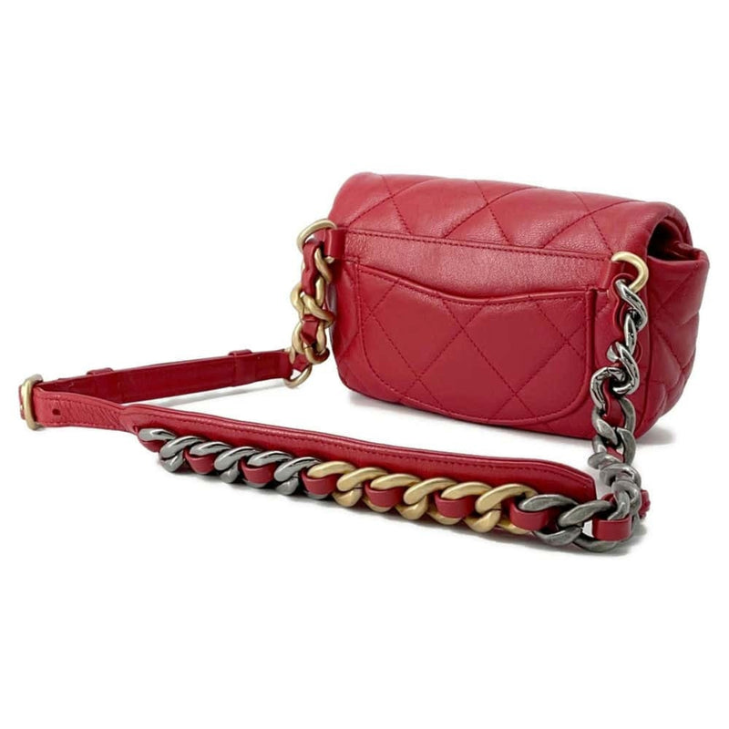 Chanel Red Color Leather Fanny Pack (Pre-Owned)