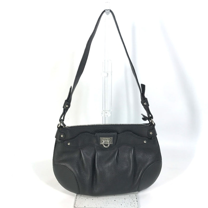 Salvatore Ferragamo Black Leather Shoulder Bag (Pre-Owned)