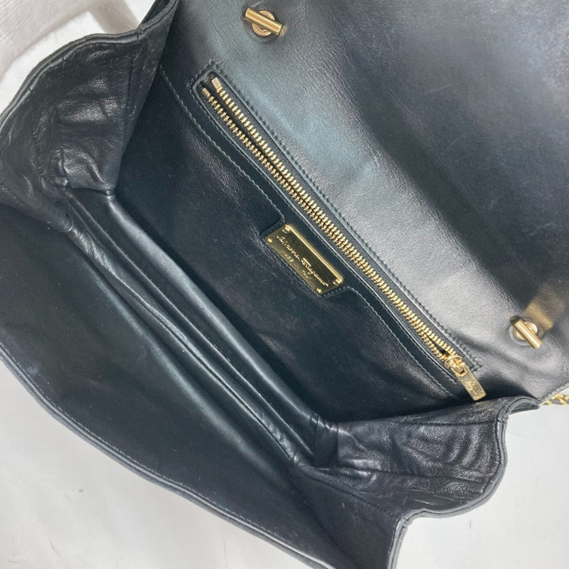 Salvatore Ferragamo Black Leather Shoulder Bag (Pre-Owned)