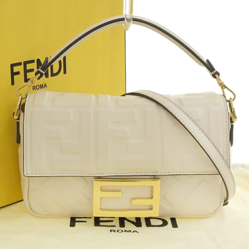 Fendi Baguette Beige Leather Shoulder Bag (Pre-Owned)