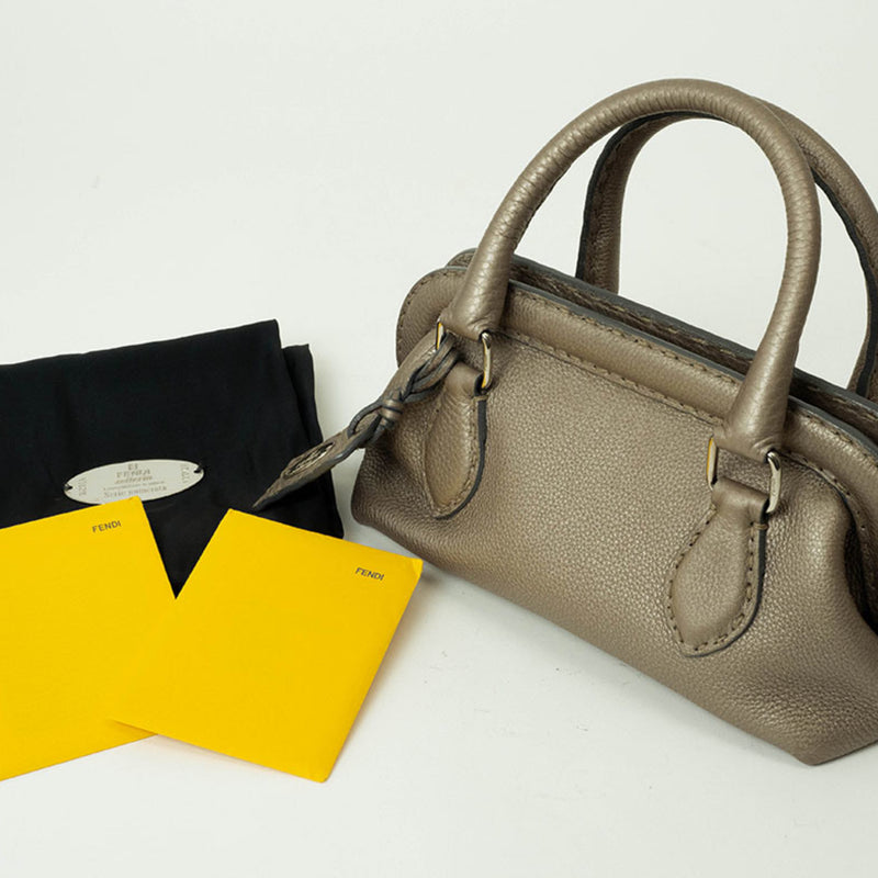 Fendi Beige Leather Handbag (Pre-Owned)