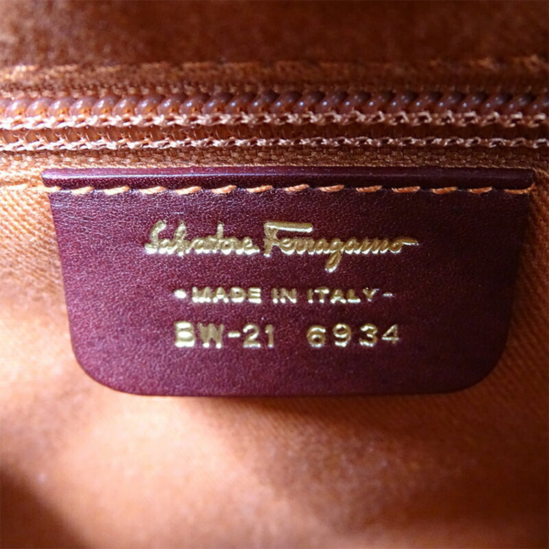 Salvatore Ferragamo Bordeaux Leather Shoulder Bag (Pre-Owned)