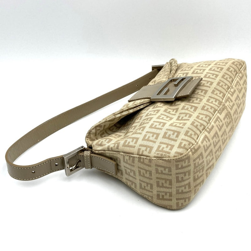 Fendi Beige Canvas Handbag (Pre-Owned)