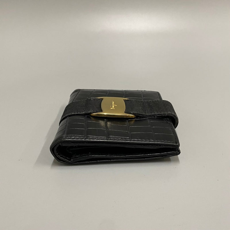 Salvatore Ferragamo Black Leather Wallet (Bi-Fold) (Pre-Owned)