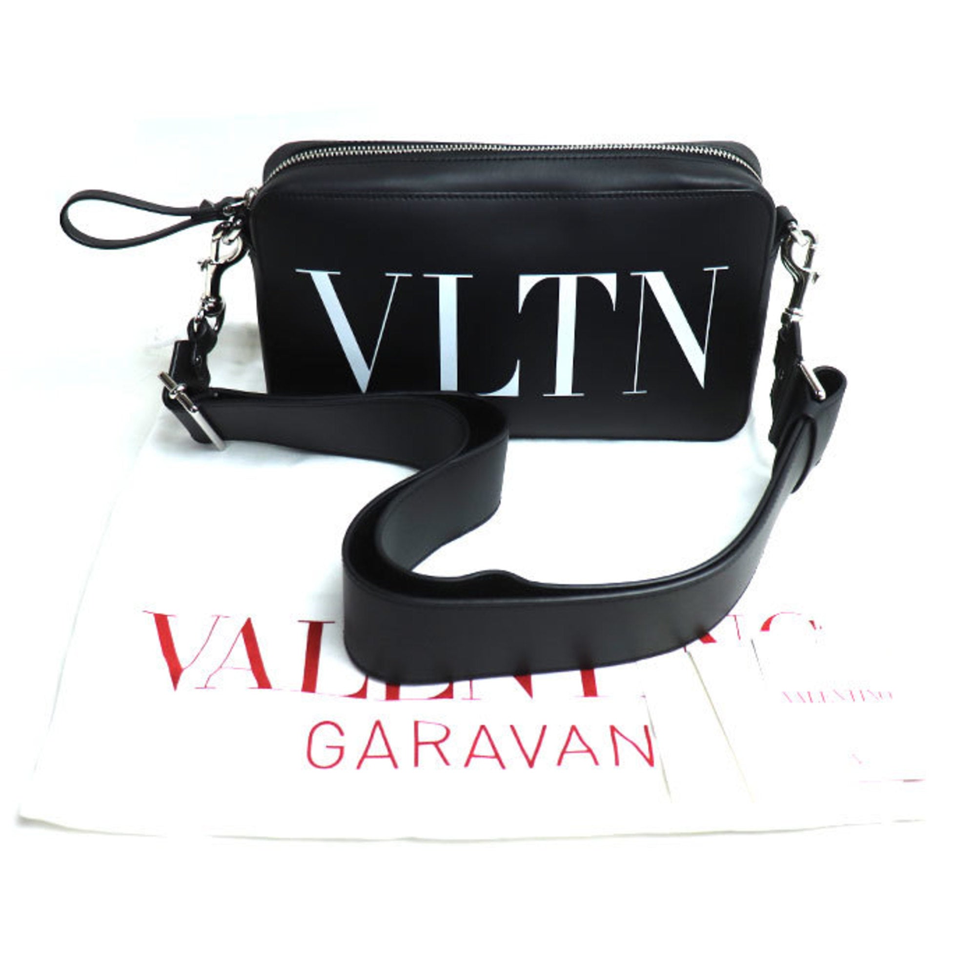 Valentino Garavani Black Leather Shoulder Bag (Pre-Owned)