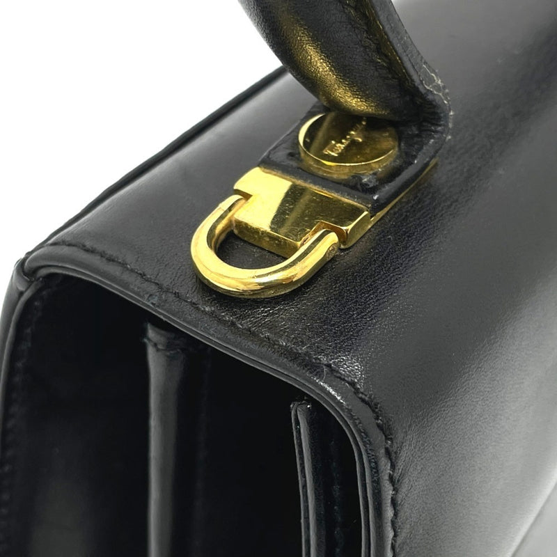 Salvatore Ferragamo Black Leather Shoulder Bag (Pre-Owned)