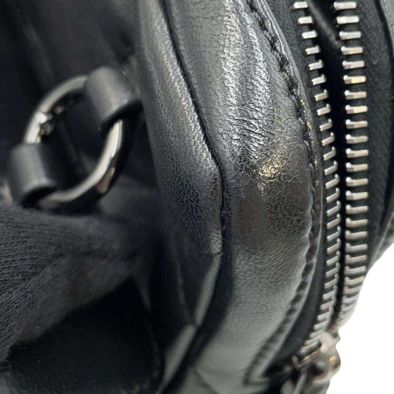 Valentino Garavani Black Leather Shoulder Bag (Pre-Owned)