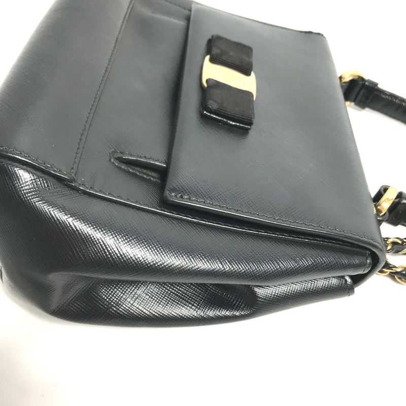 Salvatore Ferragamo Black Leather Shoulder Bag (Pre-Owned)